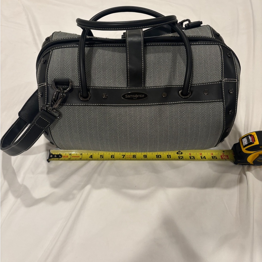 Samsonite Black and Gray Duffel Bag